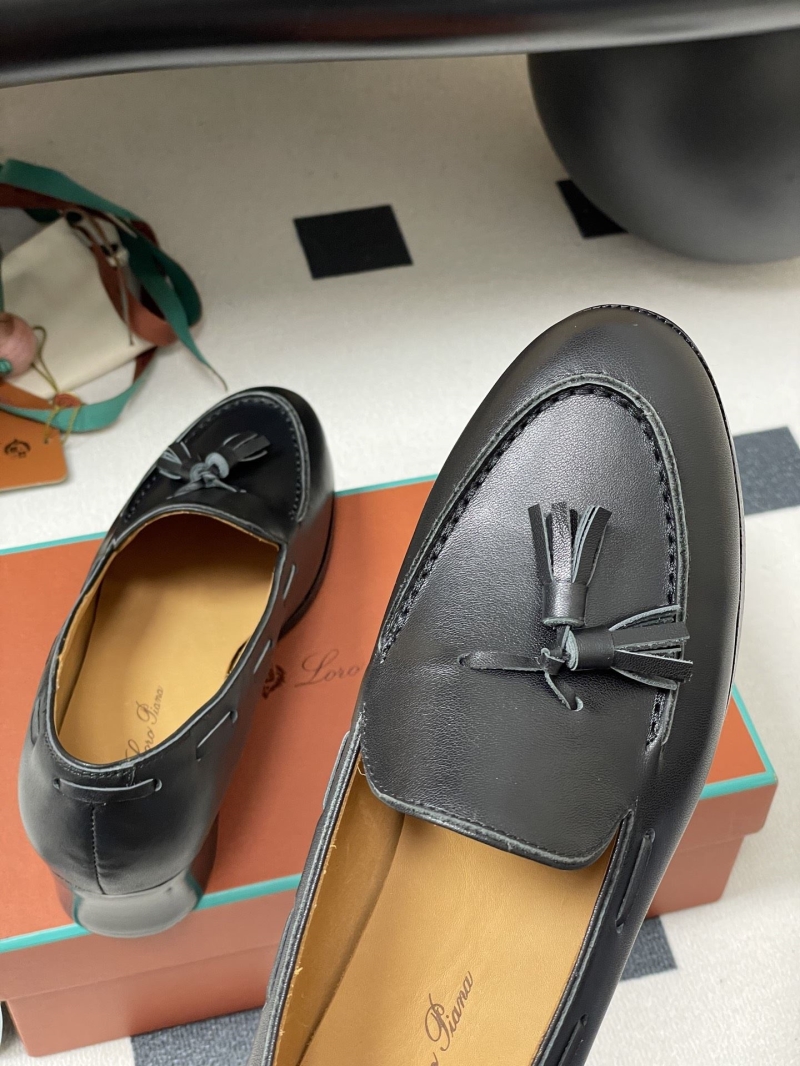 L0r0 P1ana loafers